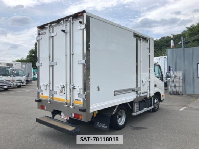 Hino DUTRO 2021 7802448-1
