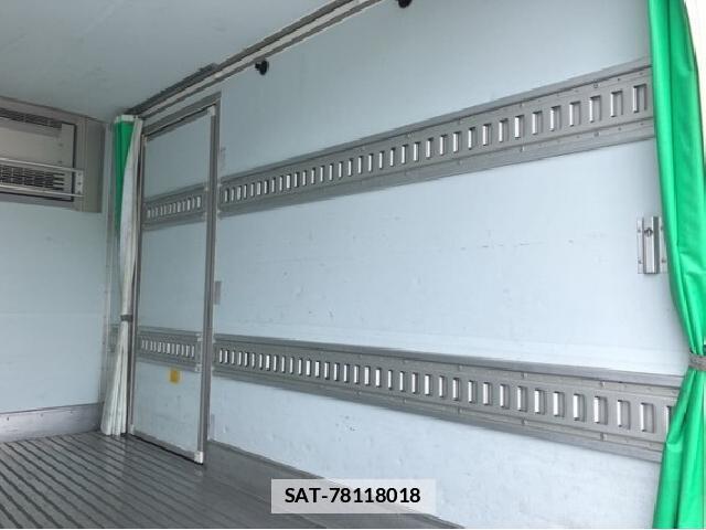 Hino DUTRO 2021 7802448-17