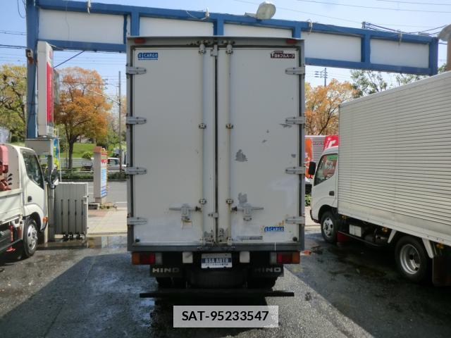 Hino DUTRO 2005-05 7802526-12