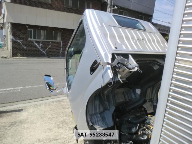 Hino DUTRO 2005-05 7802526-18