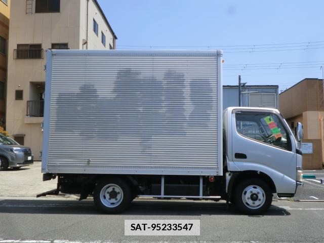 Hino DUTRO 2005-05 7802526-3