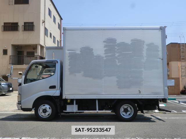 Hino DUTRO 2005-05 7802526-4