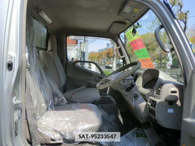 Hino DUTRO 2005-05 7802526-5