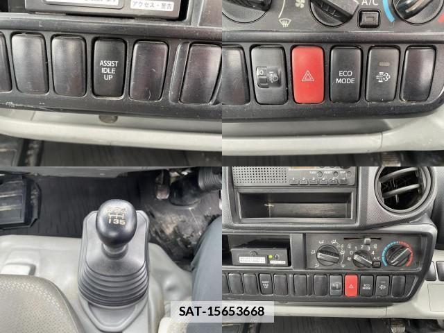 Hino DUTRO 2011-12 7804058-8