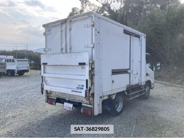 Hino DUTRO 2018 7805344-1