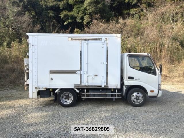 Hino DUTRO 2018 7805344-13