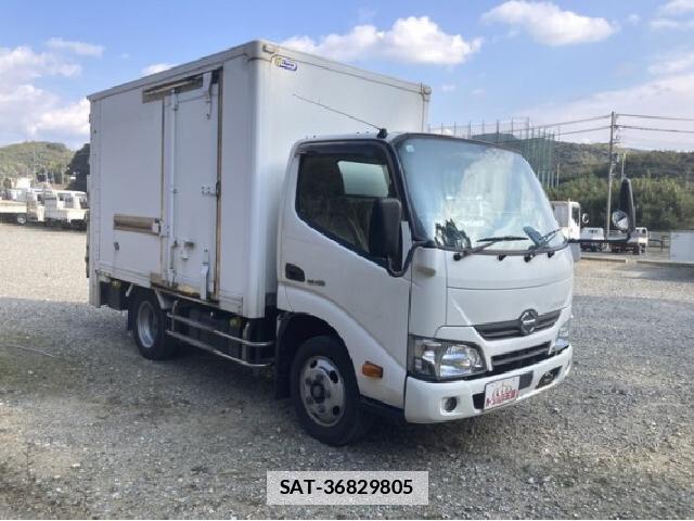 Hino DUTRO 2018 7805344-3