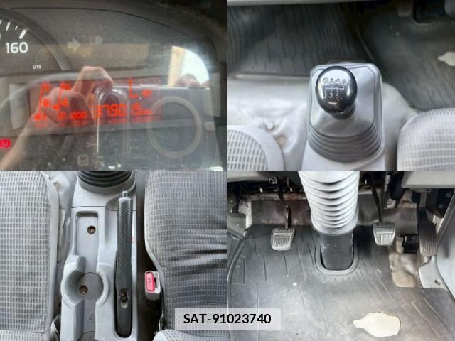 Hino DUTRO 2013-02 7805652-17