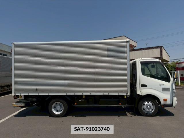 Hino DUTRO 2013-02 7805652-4