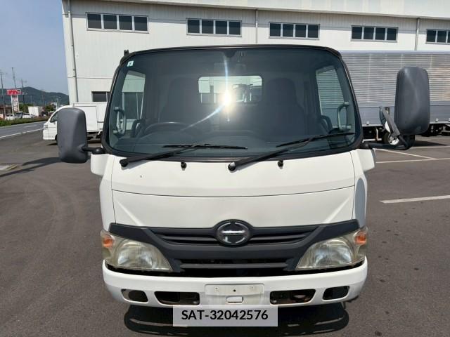 Hino DUTRO 2012-02 7805660-1