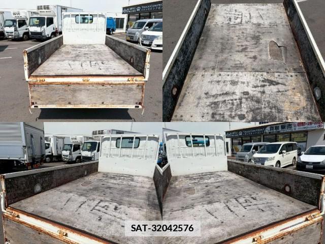 Hino DUTRO 2012-02 7805660-8