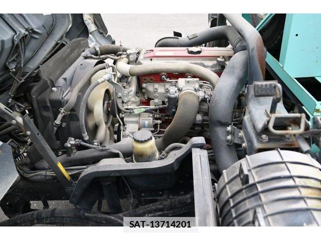 Hino DUTRO 2011-08 7806065-10
