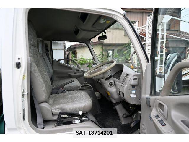 Hino DUTRO 2011-08 7806065-14