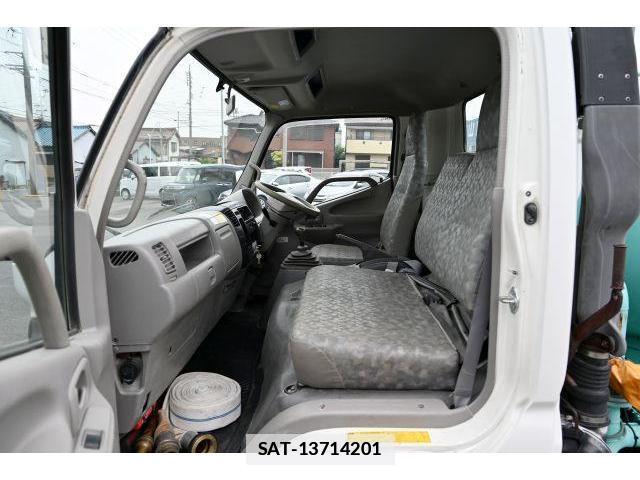 Hino DUTRO 2011-08 7806065-15