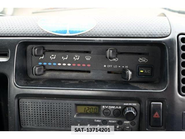 Hino DUTRO 2011-08 7806065-16