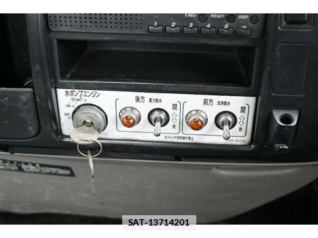 Hino DUTRO 2011-08 7806065-18