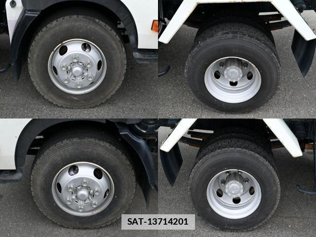 Hino DUTRO 2011-08 7806065-5