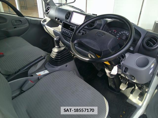 Hino DUTRO 2015-01 7806720-14