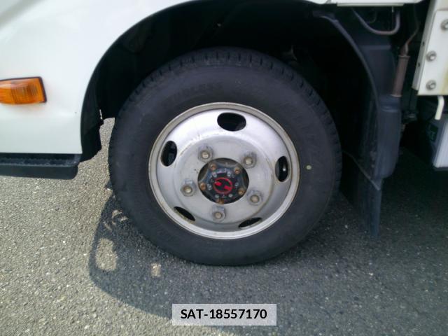 Hino DUTRO 2015-01 7806720-16