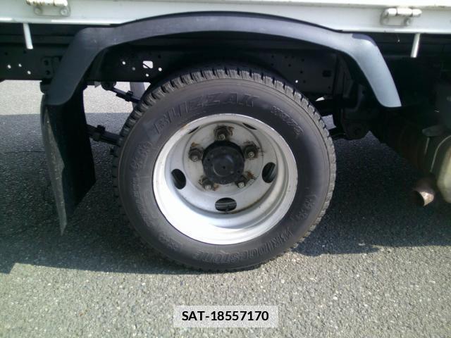 Hino DUTRO 2015-01 7806720-17