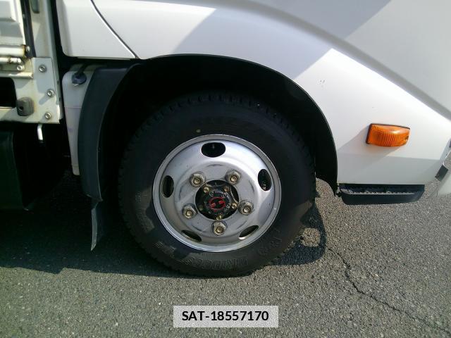 Hino DUTRO 2015-01 7806720-18