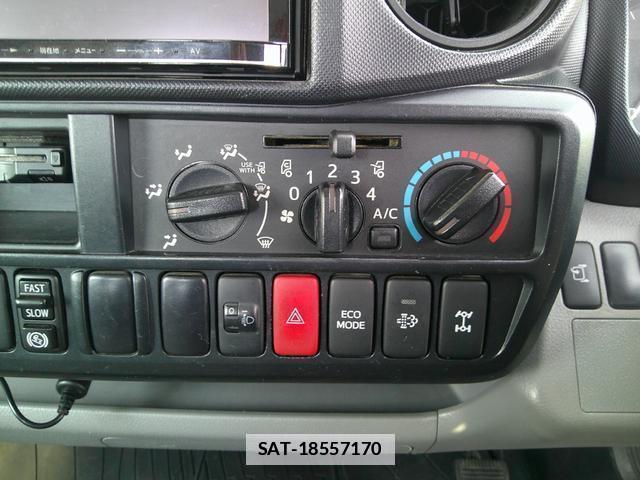 Hino DUTRO 2015-01 7806720-9
