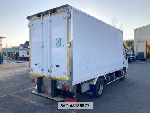 Hino DUTRO 2018 7808114-1
