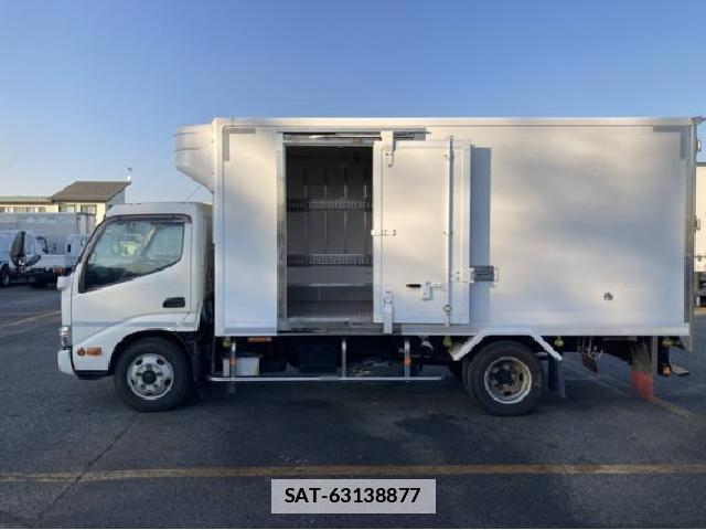 Hino DUTRO 2018 7808114-12
