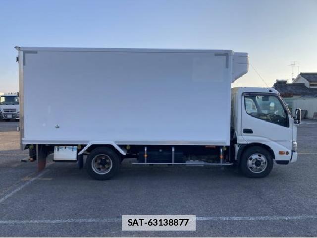 Hino DUTRO 2018 7808114-13