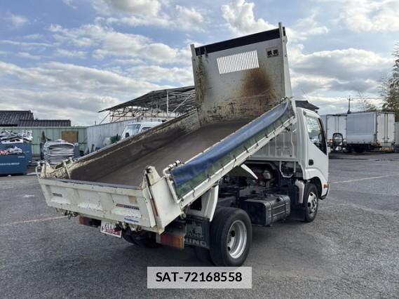 Hino DUTRO 2017 7808130-1