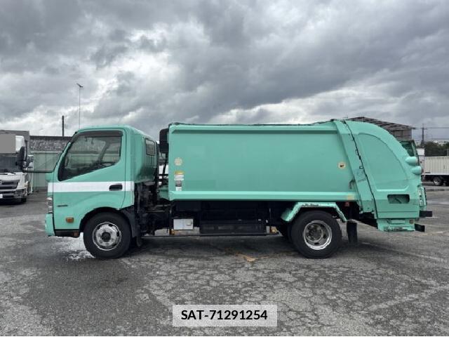 Hino DUTRO 2015 7808150-11