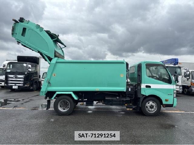 Hino DUTRO 2015 7808150-12