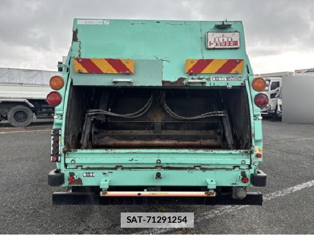 Hino DUTRO 2015 7808150-15