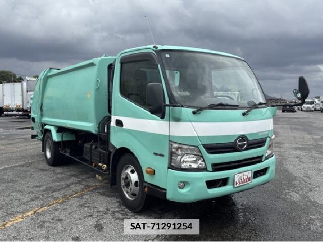 Hino DUTRO 2015 7808150-3