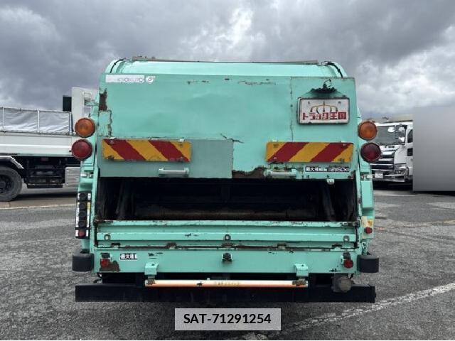 Hino DUTRO 2015 7808150-4