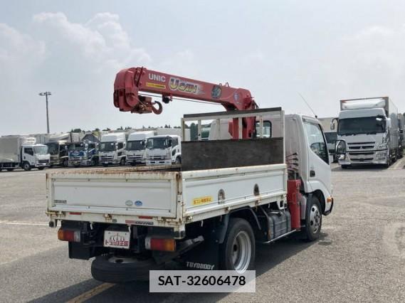 Hino DUTRO 2017 7808157-1