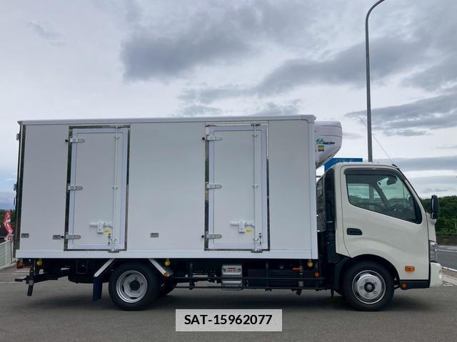 Hino DUTRO 2025-03 7808329-14