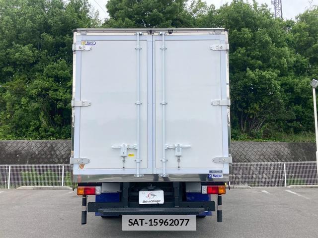 Hino DUTRO 2025-03 7808329-16