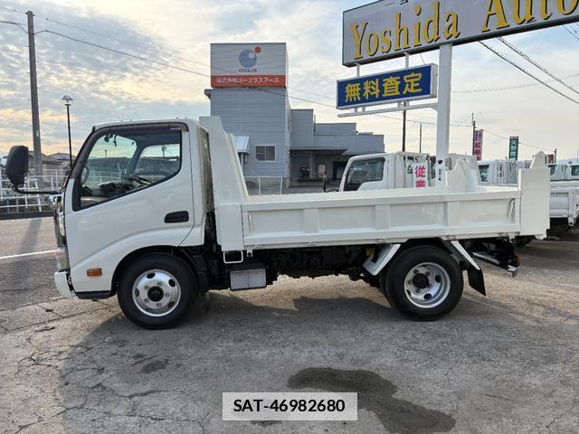 Hino DUTRO 2013-11 7809595-1