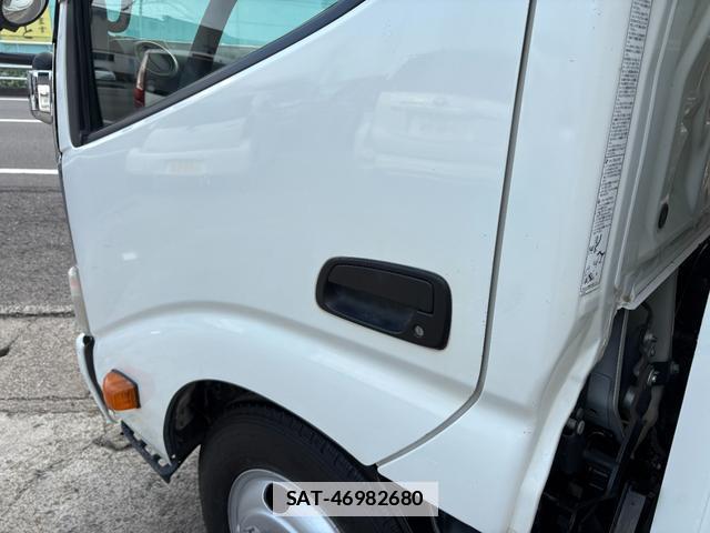Hino DUTRO 2013-11 7809595-18