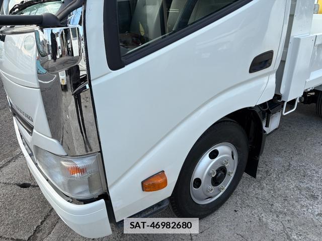 Hino DUTRO 2013-11 7809595-19