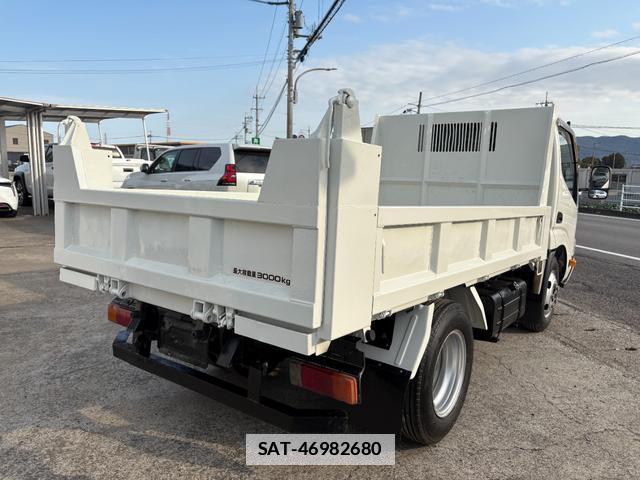 Hino DUTRO 2013-11 7809595-2