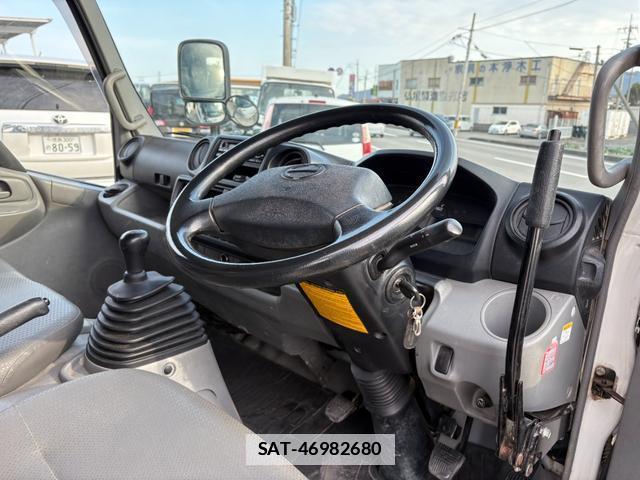 Hino DUTRO 2013-11 7809595-6