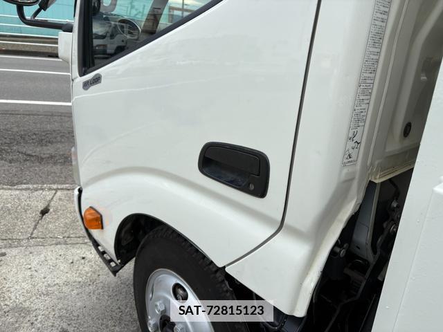 Hino DUTRO 2014-11 7809598-13