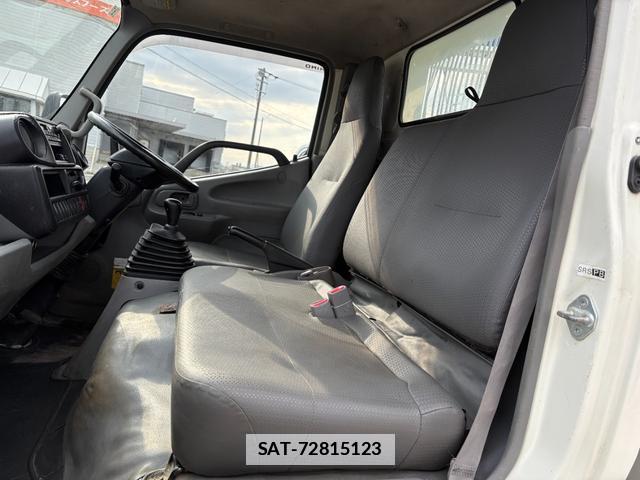 Hino DUTRO 2014-11 7809598-5
