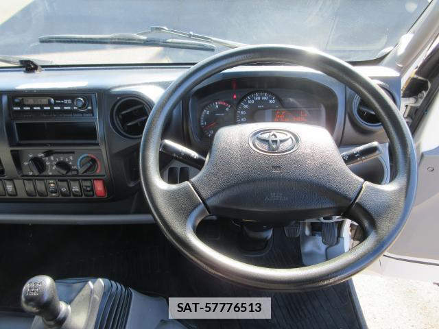 Toyota DYNA TRUCK 2012-09 7793398-18