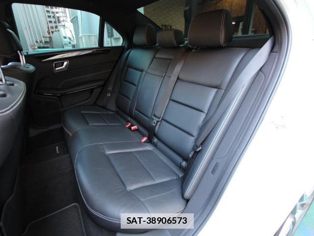 Mercedes Benz E-CLASS 2013-08 7797658-6