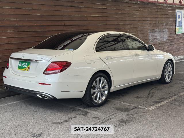 Mercedes Benz E-CLASS 2017-07 7797881-4