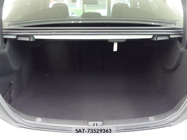 Mercedes Benz E-CLASS 2018-06 7805491-18