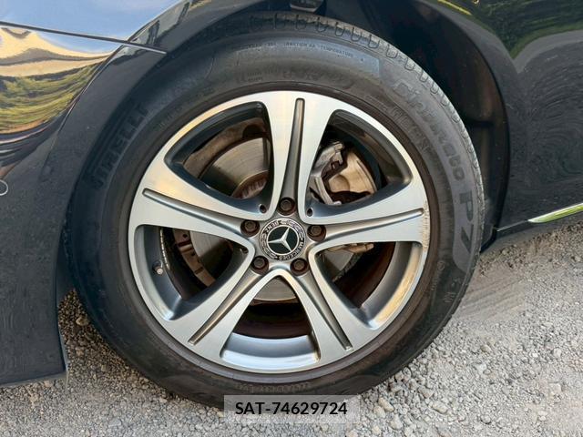 Mercedes Benz E-CLASS 2018-02 7805961-7